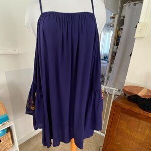 Feathers boho top in size large